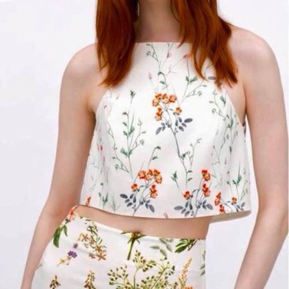 Zara Tops - ZARA cream floral crop top surplice back spaghetti strap size xs